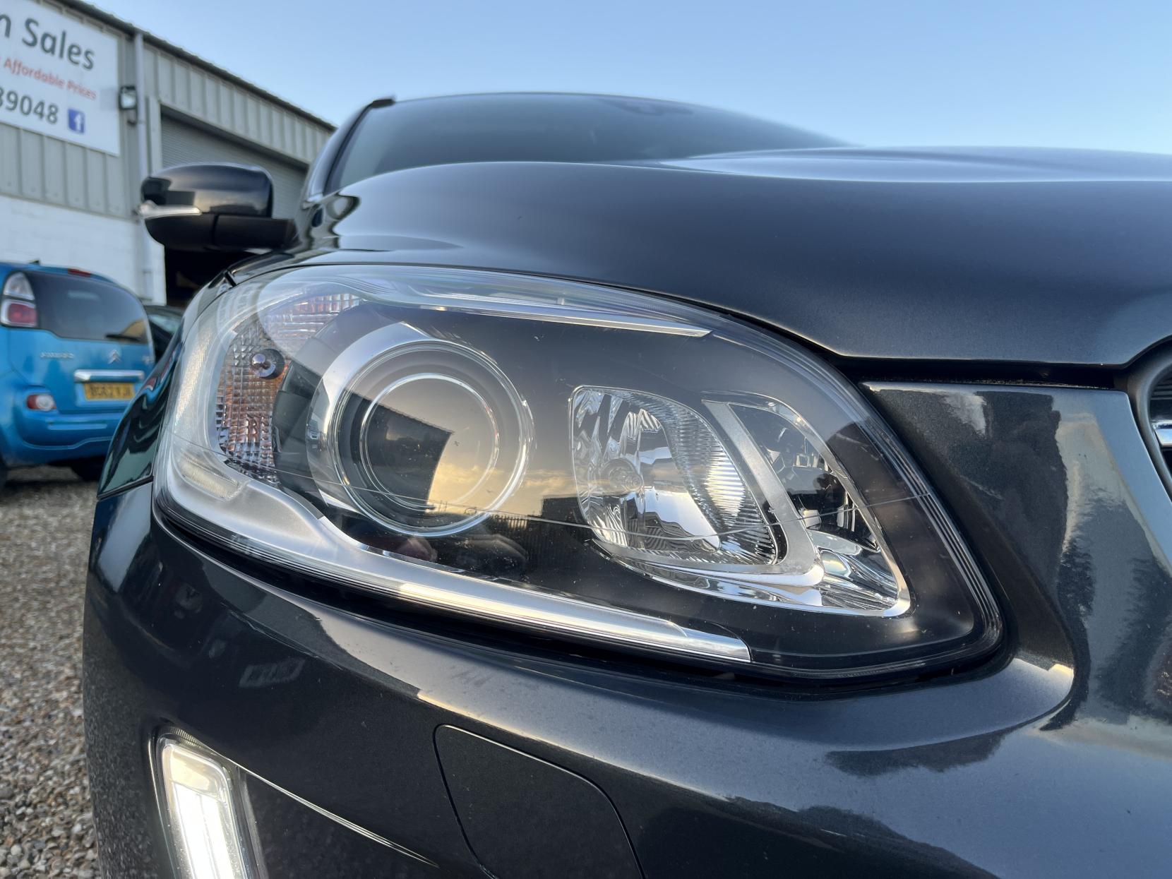 Volvo XC60 2.4 D4 SE Lux Nav SUV 5dr Diesel Auto AWD Euro 6 (s/s) (190 ps)