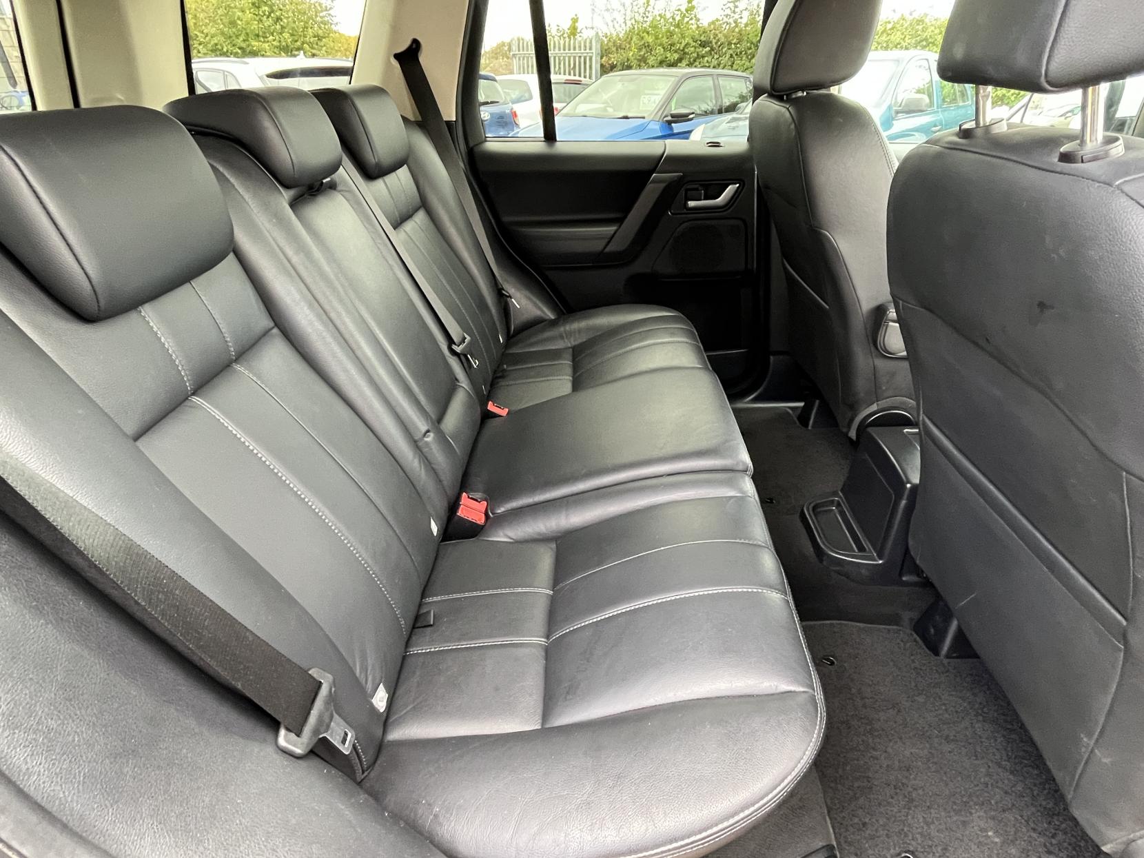 Land Rover Freelander 2 2.2 SD4 SE Tech SUV 5dr Diesel CommandShift 4WD Euro 5 (190 ps)