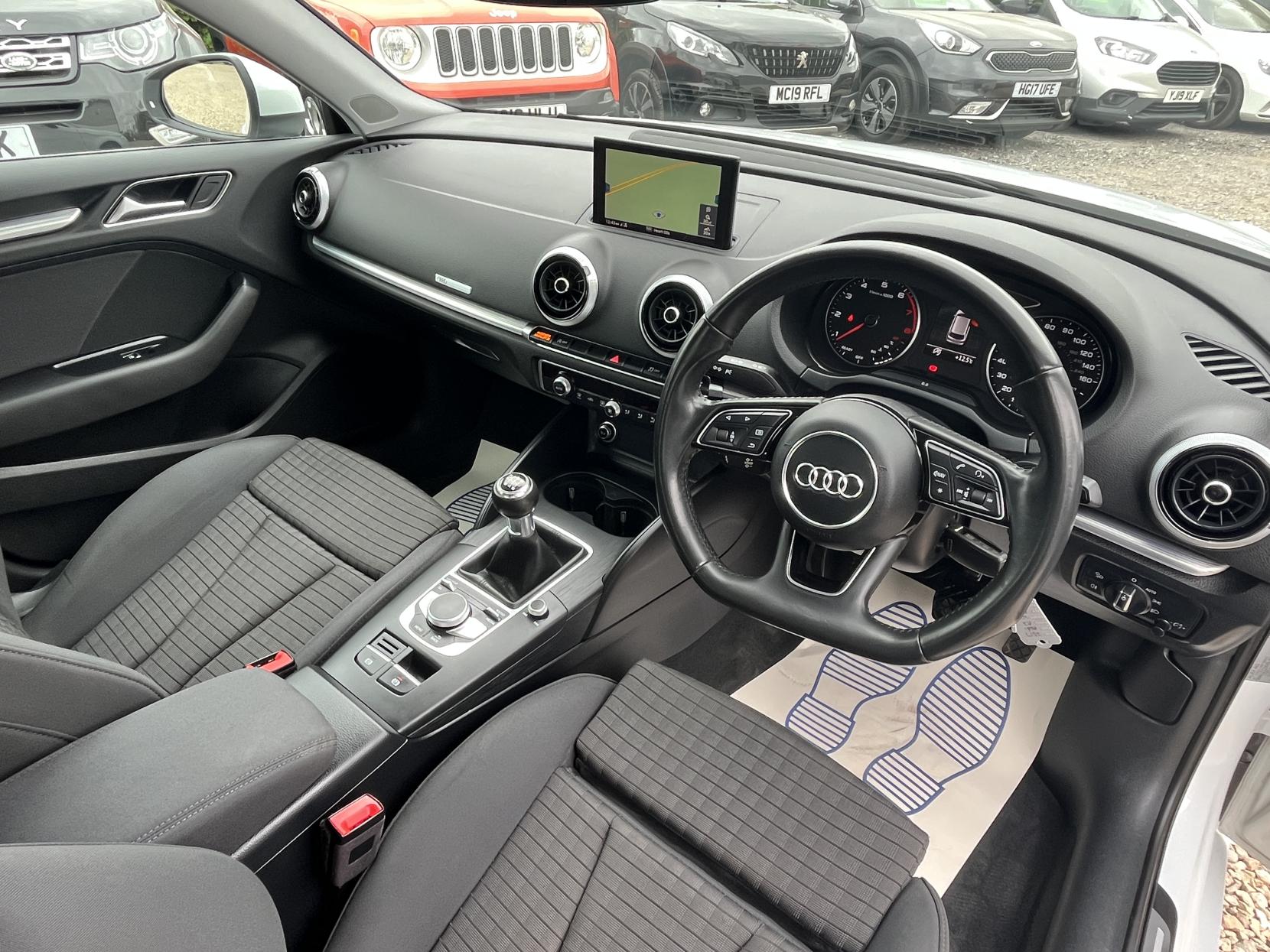 Audi A3 1.5 TFSI CoD Sport Sportback 5dr Petrol Manual Euro 6 (s/s) (150 ps)