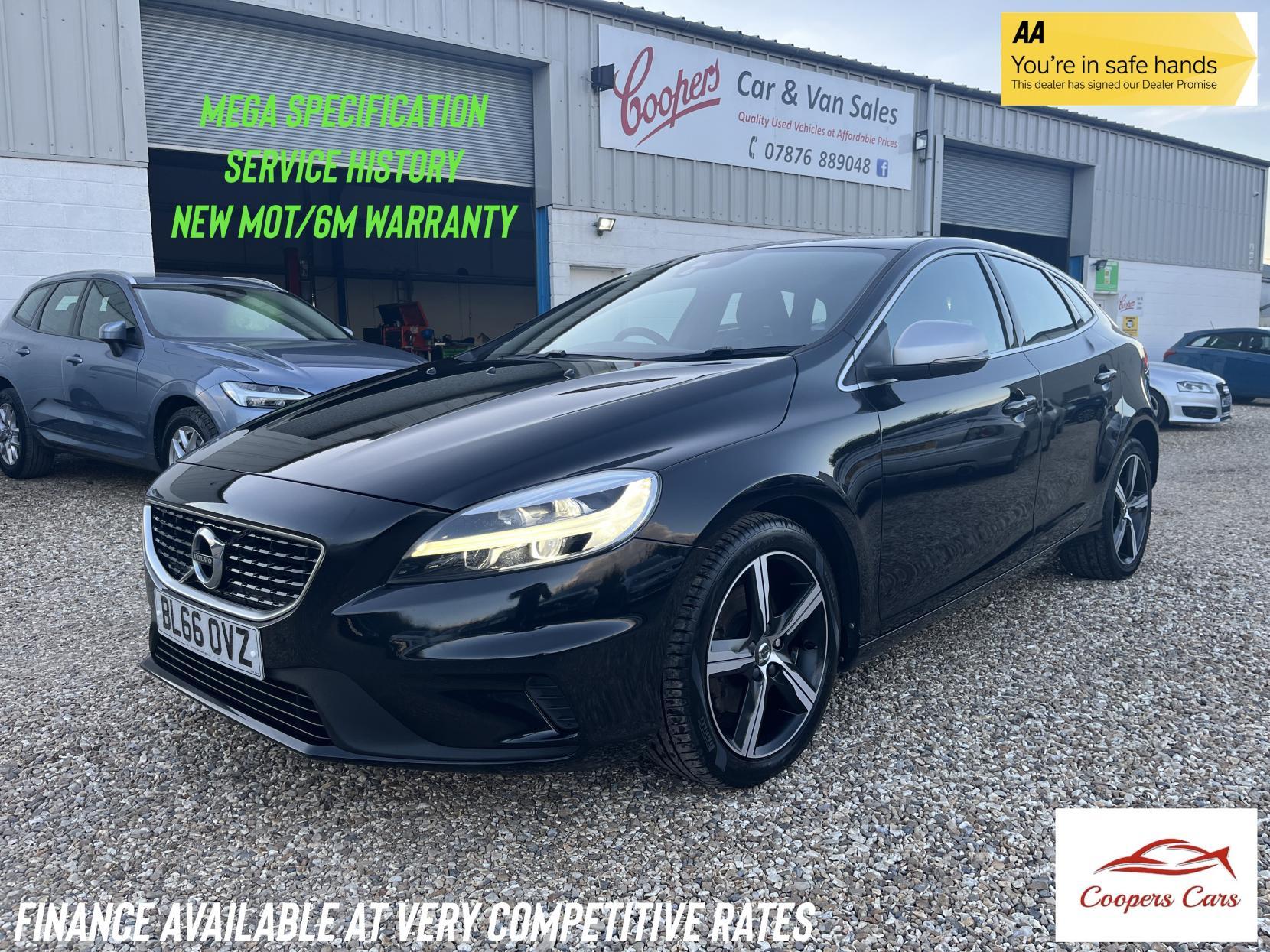 Volvo V40 2.0 T2 R-Design Hatchback 5dr Petrol Manual Euro 6 (s/s) (122 ps)