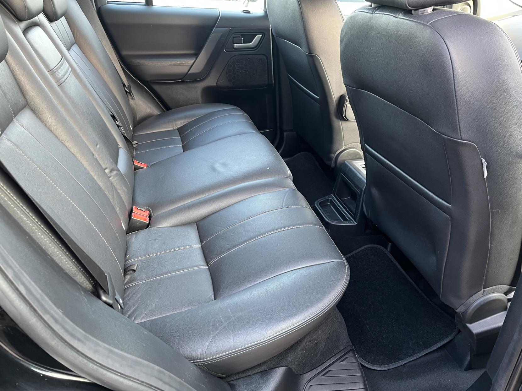 Land Rover Freelander 2 2.2 TD4 HSE SUV 5dr Diesel Manual 4WD Euro 5 (s/s) (150 ps)