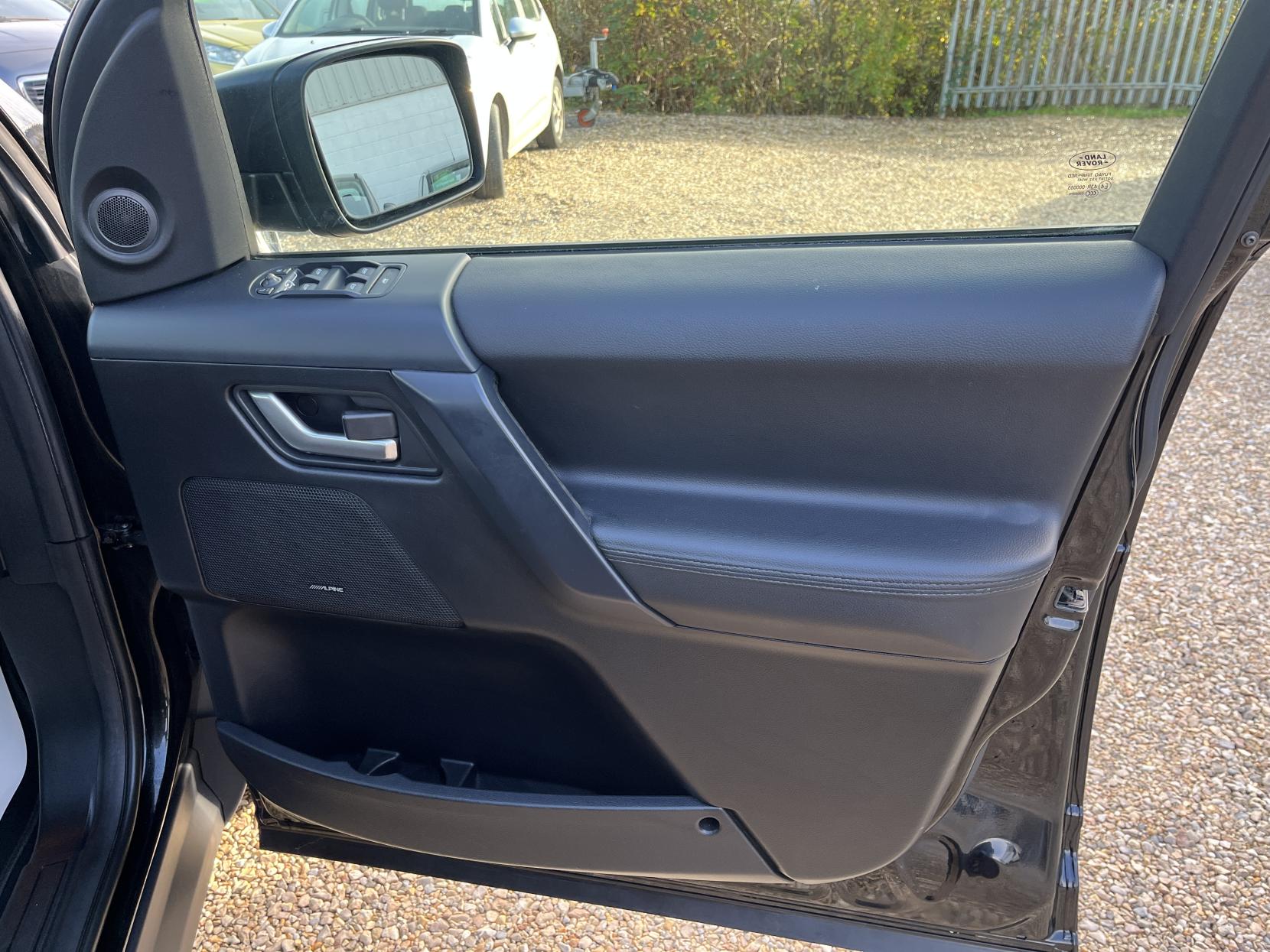 Land Rover Freelander 2 2.2 TD4 HSE SUV 5dr Diesel Manual 4WD Euro 5 (s/s) (150 ps)