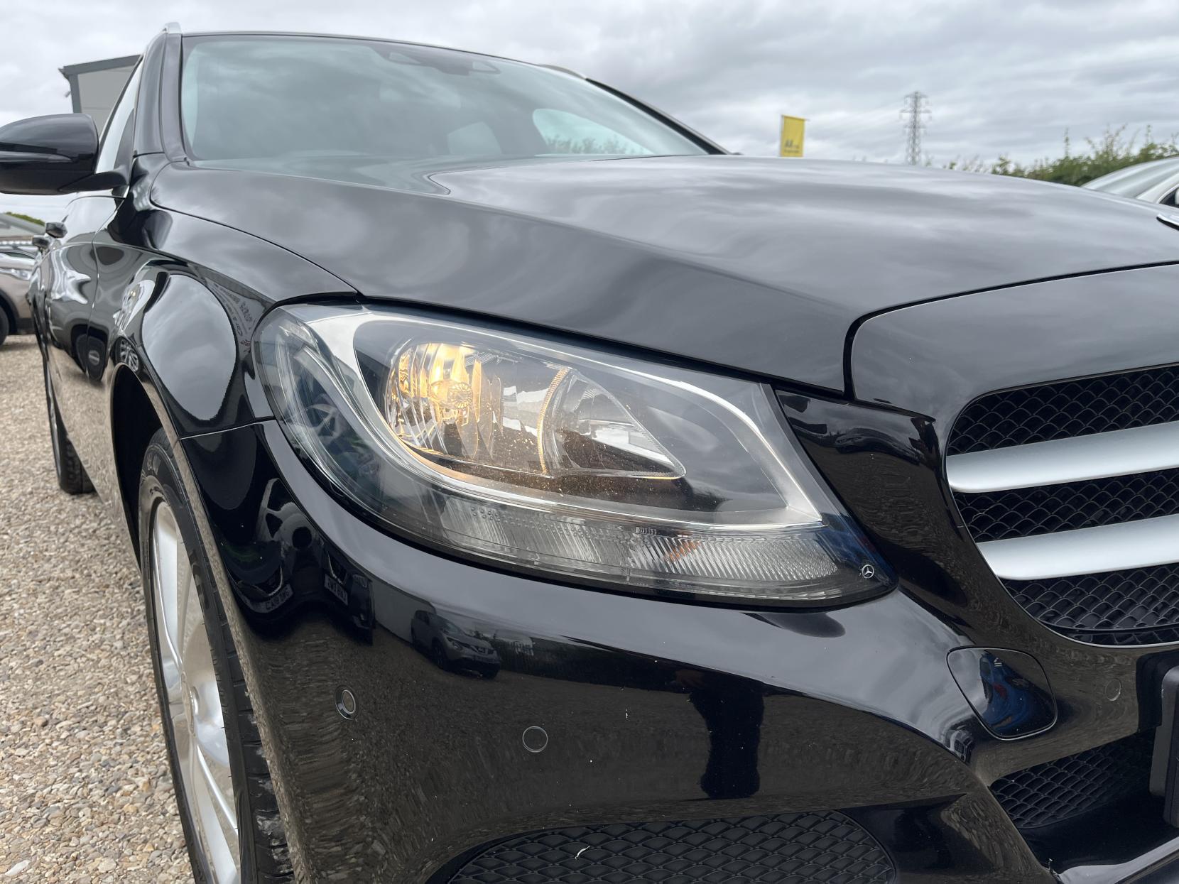 Mercedes-Benz C Class 2.0 C200 SE Executive Edition Estate 5dr Petrol G-Tronic+ Euro 6 (s/s) (184 ps)