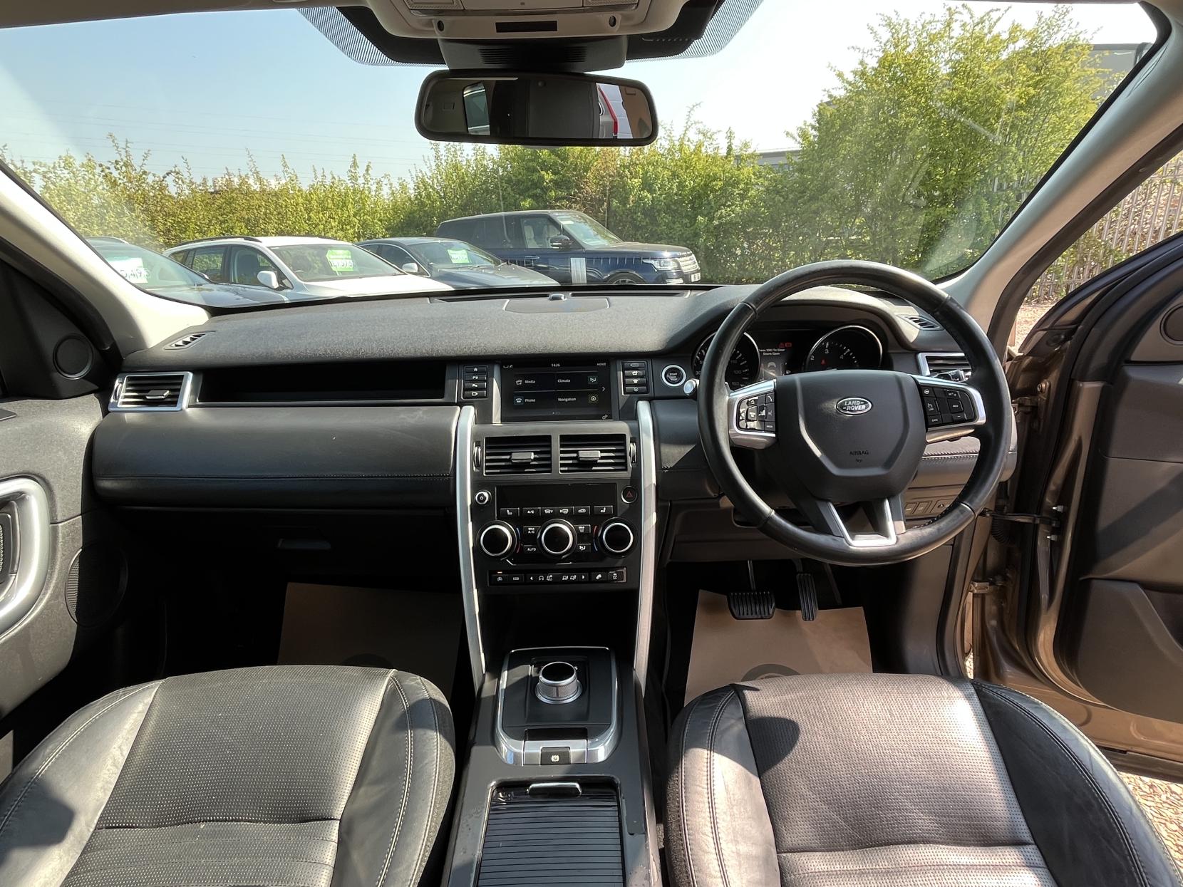 Land Rover Discovery Sport 2.2 SD4 HSE Luxury SUV 5dr Diesel Auto 4WD Euro 5 (s/s) (190 ps)