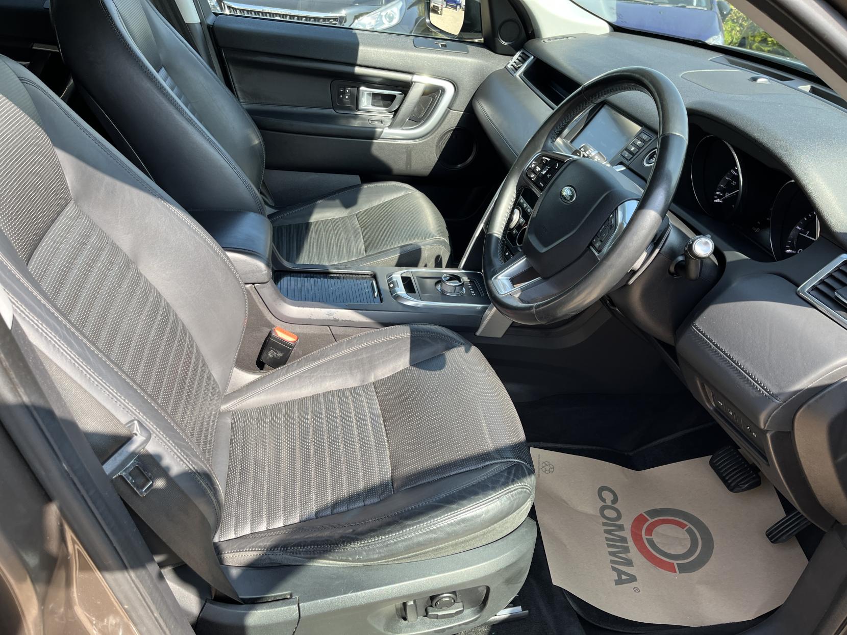 Land Rover Discovery Sport 2.2 SD4 HSE Luxury SUV 5dr Diesel Auto 4WD Euro 5 (s/s) (190 ps)