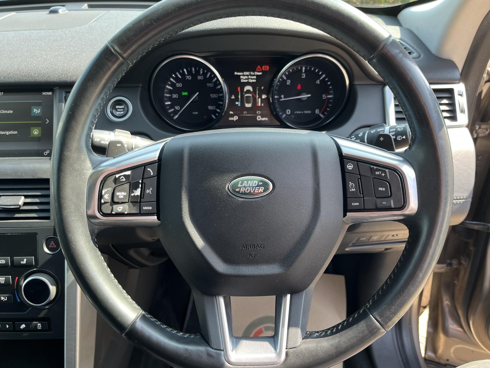 Land Rover Discovery Sport 2.2 SD4 HSE Luxury SUV 5dr Diesel Auto 4WD Euro 5 (s/s) (190 ps)