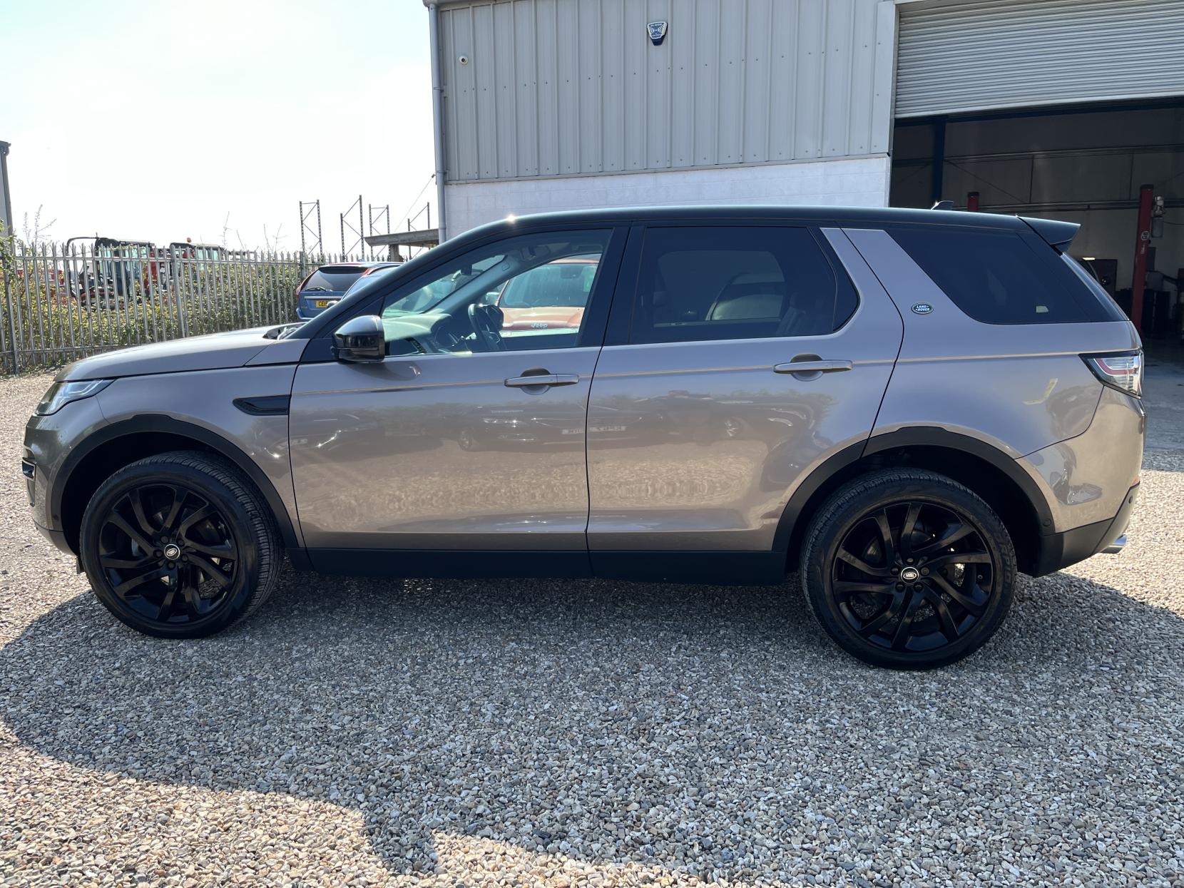 Land Rover Discovery Sport 2.2 SD4 HSE Luxury SUV 5dr Diesel Auto 4WD Euro 5 (s/s) (190 ps)
