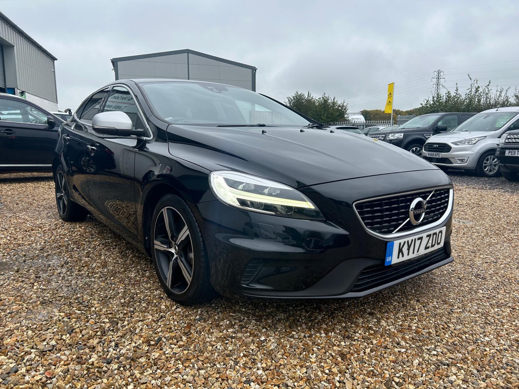 Volvo V40 2.0 D3 R-Design Nav Plus Hatchback 5dr Diesel Manual Euro 6 (s/s) (150 ps)