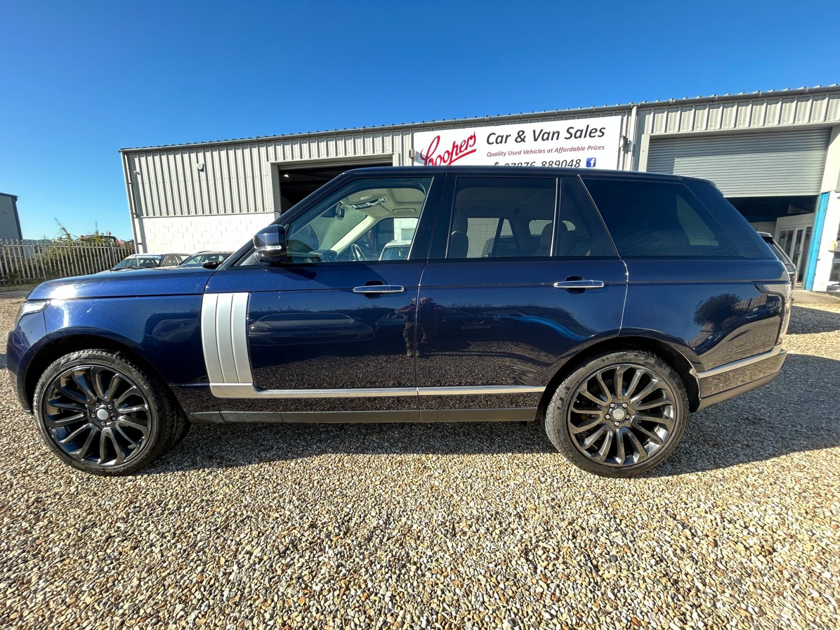 Land Rover Range Rover 4.4 SD V8 Autobiography SUV 5dr Diesel Auto 4WD Euro 6 (s/s) (339 ps)