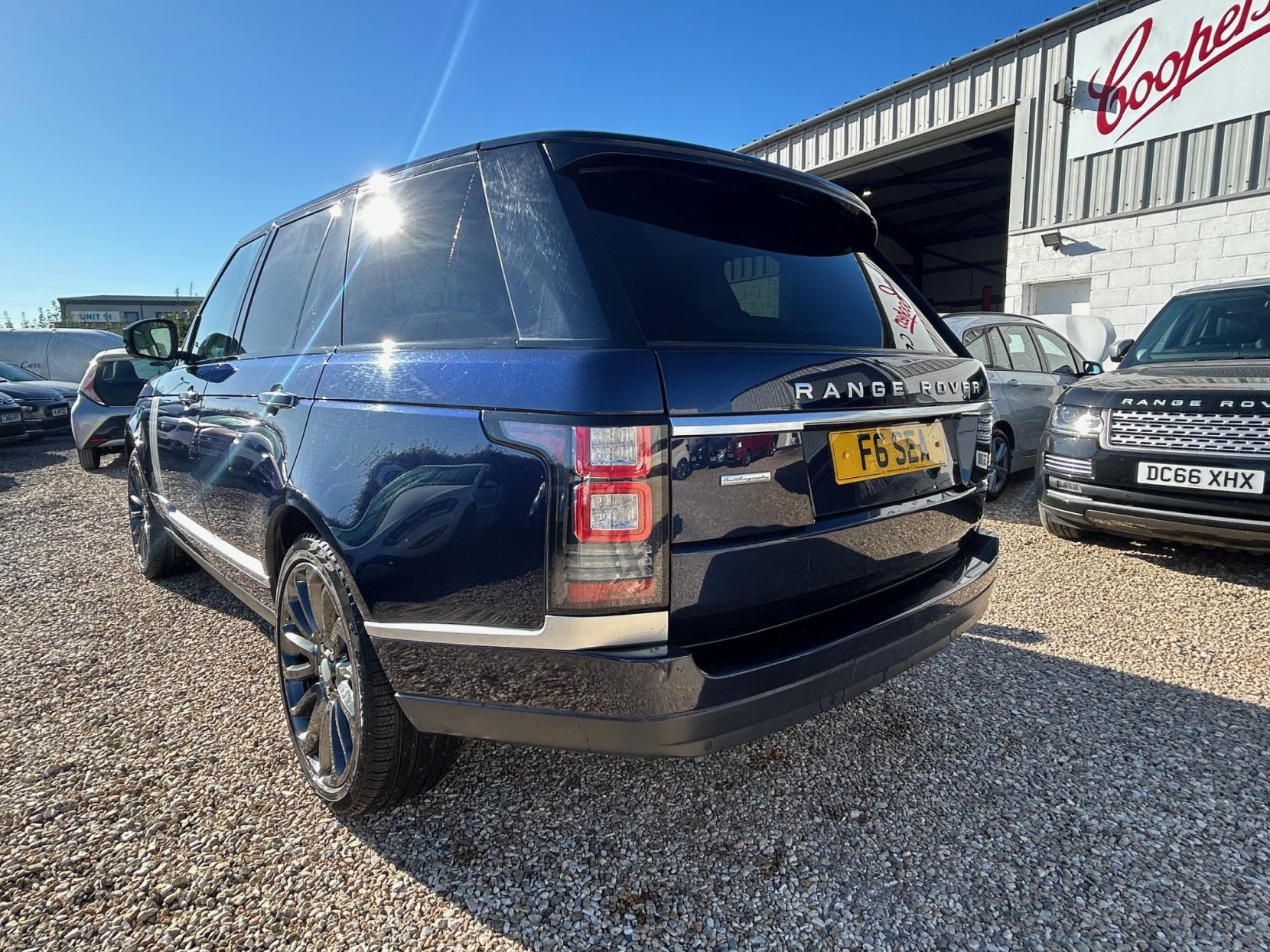 Land Rover Range Rover 4.4 SD V8 Autobiography SUV 5dr Diesel Auto 4WD Euro 6 (s/s) (339 ps)