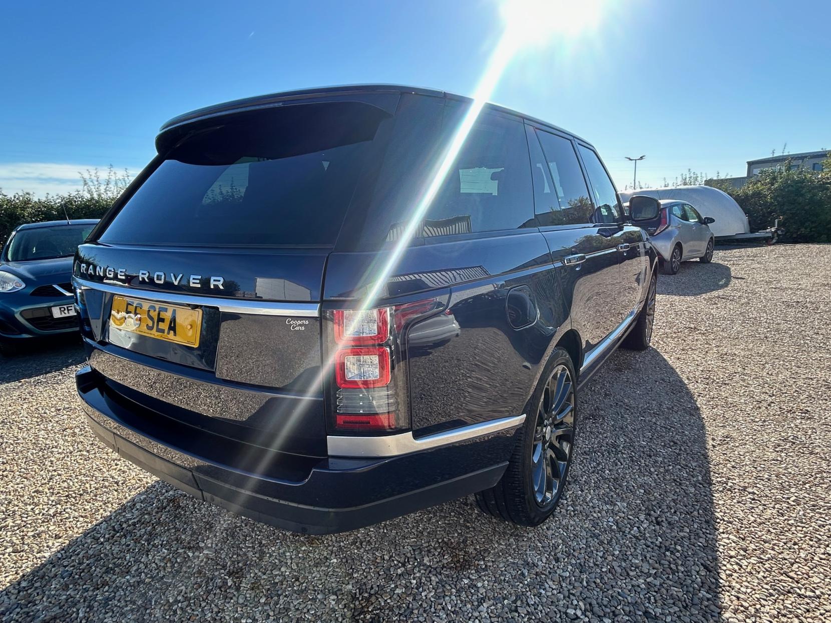 Land Rover Range Rover 4.4 SD V8 Autobiography SUV 5dr Diesel Auto 4WD Euro 6 (s/s) (339 ps)